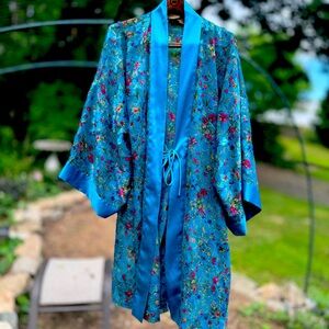 Victoria’s Secret gold label sheer floral embroidered kimono robe